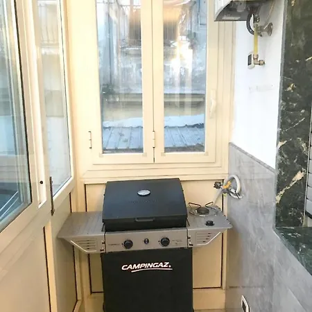 Appartement Modern In Napoli, Balcony Naples