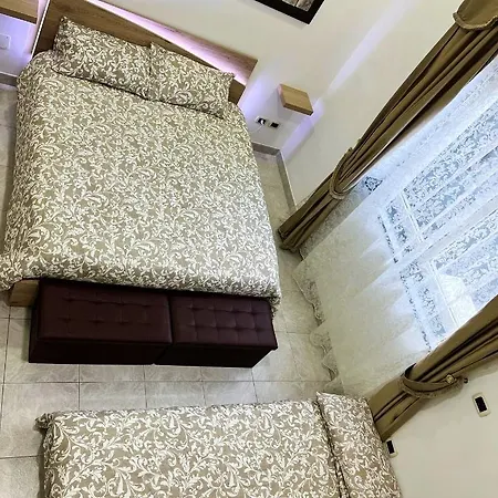 Appartement Modern In Napoli, Balcony Naples