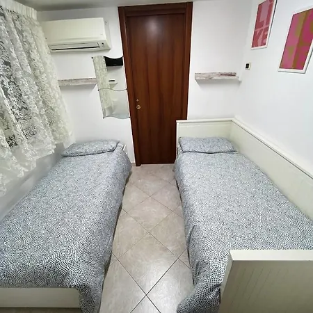 Modern In Napoli, Balcony