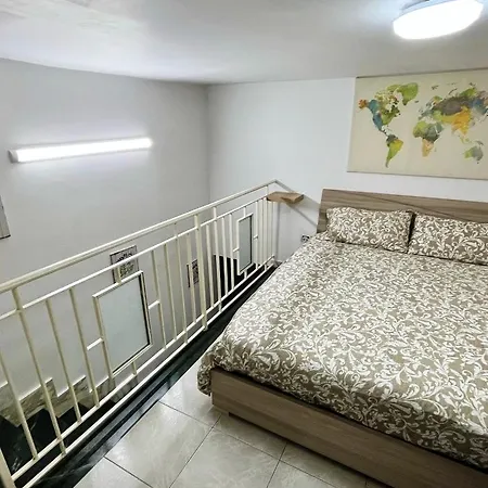 Appartement Modern In Napoli, Balcony *