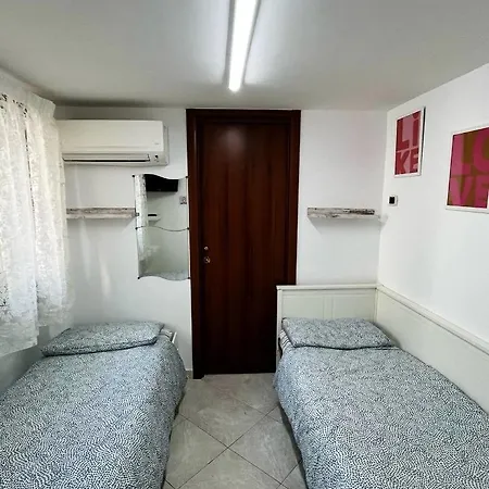 Appartement Modern In Napoli, Balcony *