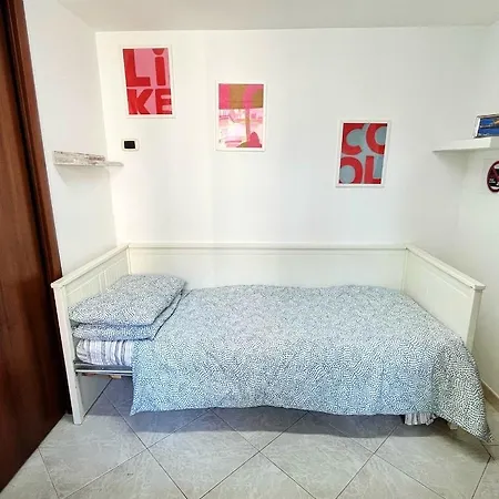 Modern In Napoli, Balcony Appartement *