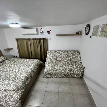Appartement Modern In Napoli, Balcony