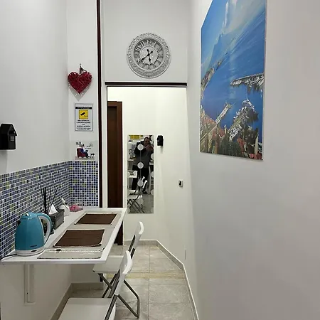 Modern In Napoli, Balcony Appartamento